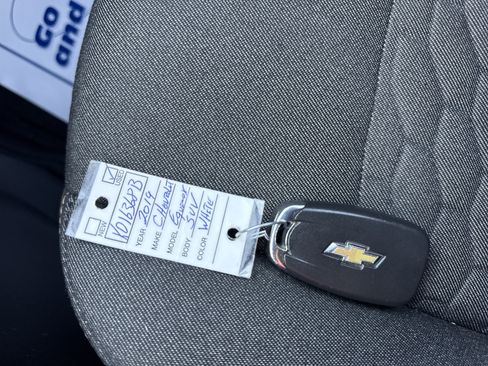Used 2019 Chevrolet Equinox LT AWD/4WD image 31
