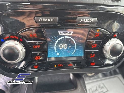 Used 2017 Nissan Juke SV image 17