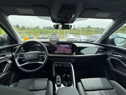 Used 2025 Audi Q5 Premium Plus AWD/4WD image 12