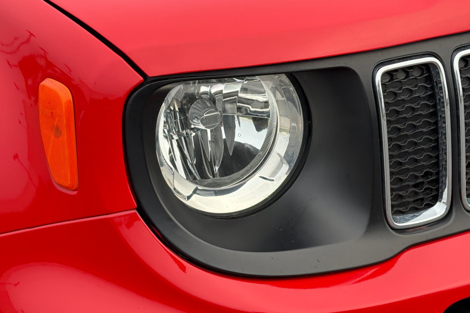 Used 2021 Jeep Renegade Latitude FWD image 37