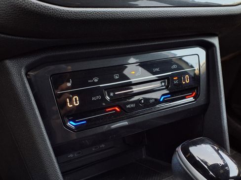 Certified 2023 Volkswagen Tiguan SE R-Line FWD image 12