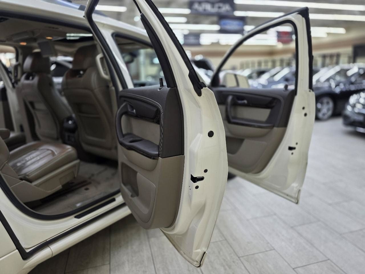 Used 2013 GMC Acadia Denali FWD image 15