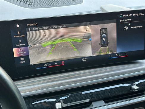 Used 2023 BMW X7 xDrive40i w/ Parking Assistance Package image 25