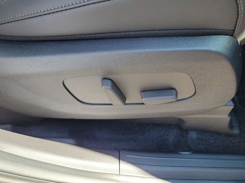 New 2026 Kia Carnival SX w/ SX Dark Edition Package FWD image 9