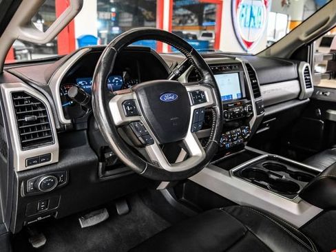 Used 2020 Ford F350 Lariat w/ Lariat Value Package AWD/4WD image 5