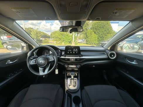 Used 2019 Kia Forte LXS FWD image 11