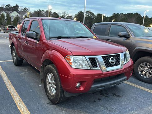 Used 2017 Nissan Frontier SV w/ SV Value Truck Package image 4