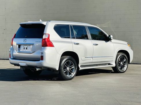 Used 2013 Lexus GX 460 w/ Comfort Plus Pkg AWD/4WD image 4
