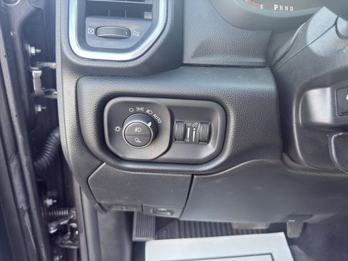Used 2025 RAM 2500 Laramie AWD/4WD image 10
