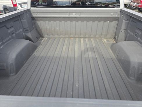 Used 2023 Chevrolet Silverado 1500 Custom image 18