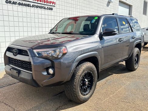 Used 2018 Toyota 4Runner TRD Off-Road Premium image 1