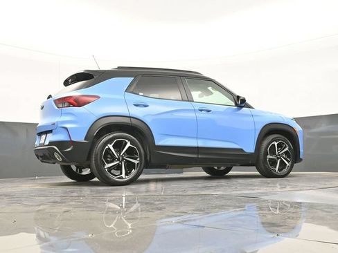 Used 2023 Chevrolet TrailBlazer RS w/ Sun and Liftgate Package FWD image 49