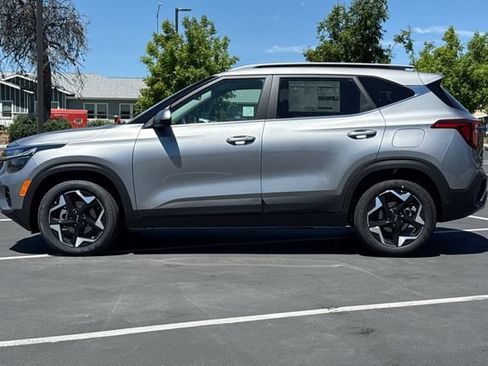 New 2026 Kia Seltos EX FWD image 10