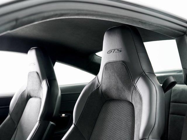 Certified 2025 Porsche 911 Carrera GTS RWD image 10