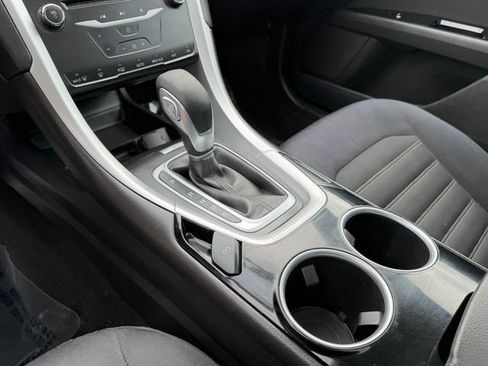 Used 2013 Ford Fusion SE FWD image 24