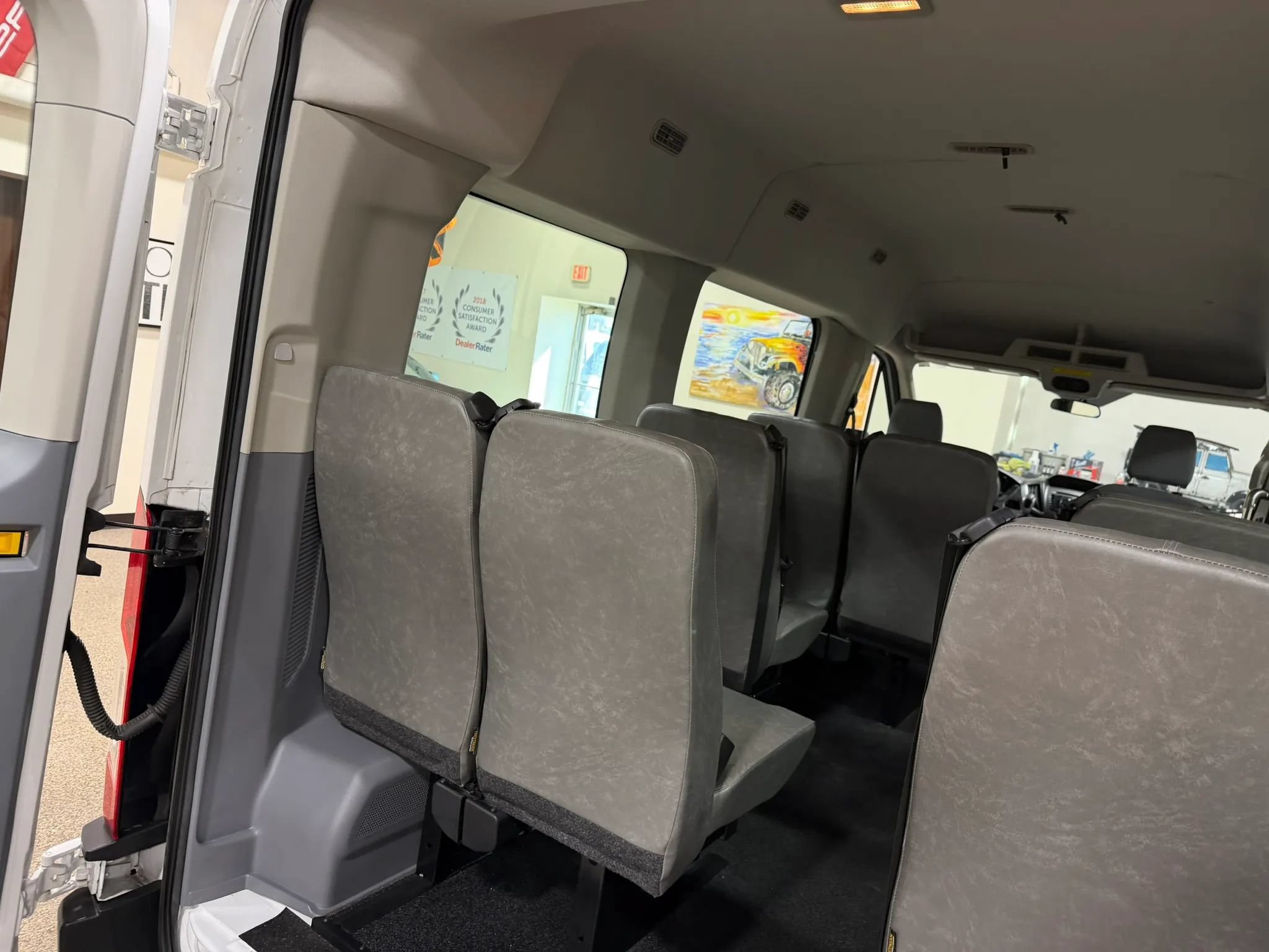 Used 2015 Ford Transit 150 XL RWD image 28