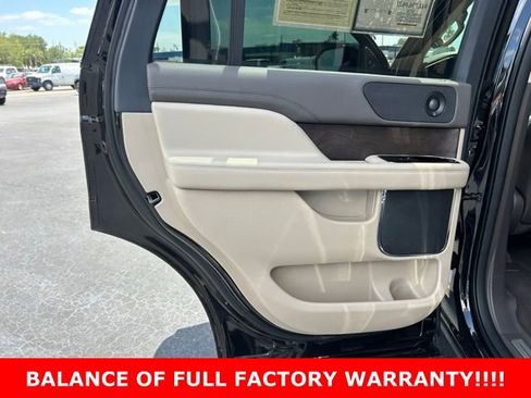 Used 2024 Lincoln Navigator Premiere image 13