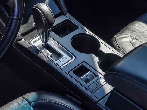 Used 2016 Subaru Legacy 2.5i Limited image 18