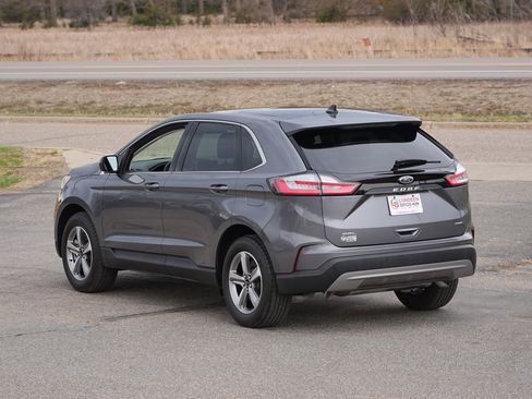 Used 2024 Ford Edge SEL w/ Convenience Package AWD/4WD image 6