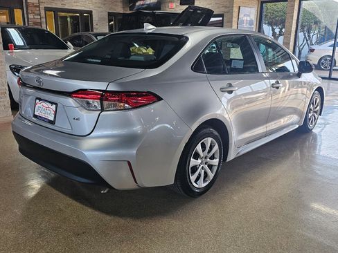 Used 2023 Toyota Corolla LE FWD image 7