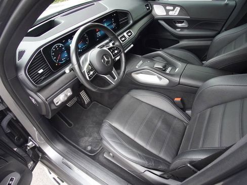 Used 2022 Mercedes-Benz GLS 450 4MATIC image 18