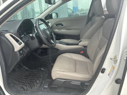 Used 2017 Honda HR-V EX-L image 10