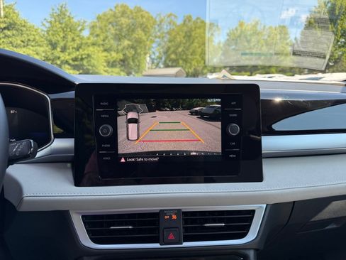 New 2026 Volkswagen Taos SE AWD/4WD image 19