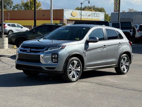 Used 2024 Mitsubishi Outlander Sport SE image 3