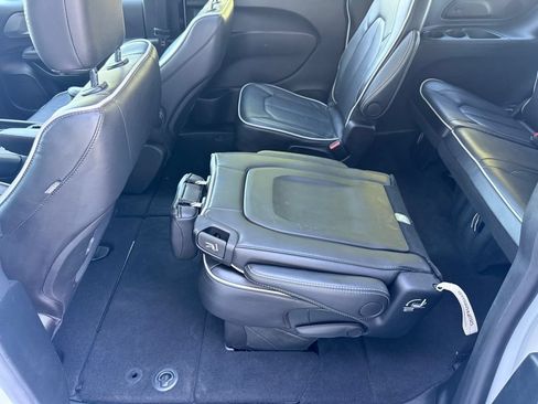 Used 2026 Chrysler Pacifica Limited w/ S Appearance Package FWD image 36