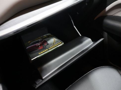 Certified 2024 Jeep Compass Limited image 37