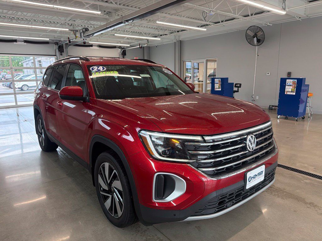 Used 2024 Volkswagen Atlas SE AWD/4WD image 10