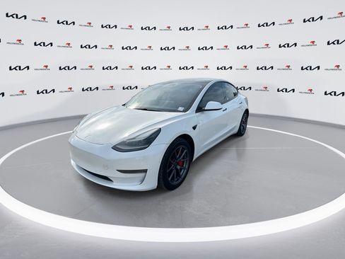 Used 2021 Tesla Model 3 Standard Range Plus RWD image 4