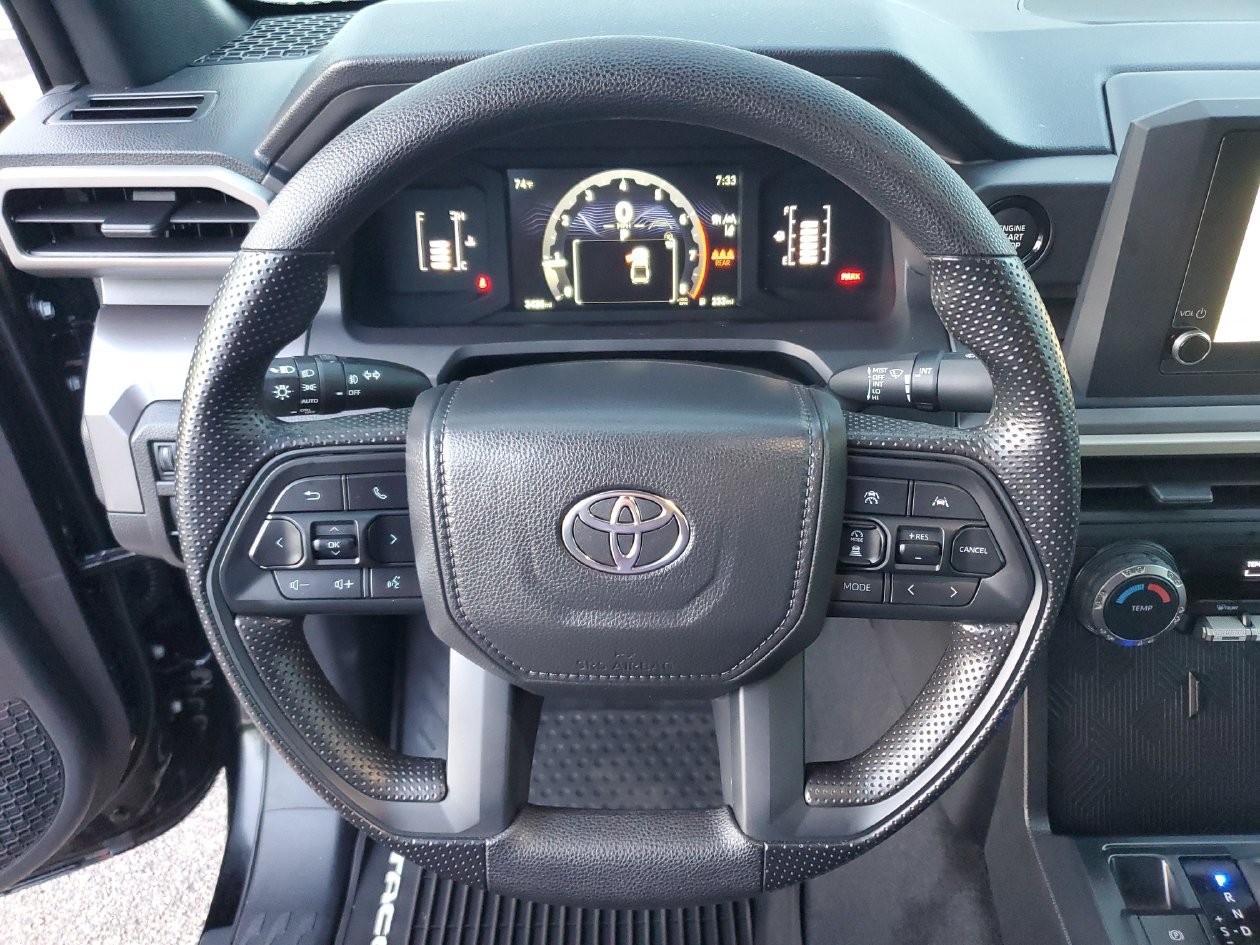 Used 2026 Toyota Tacoma SR5 AWD/4WD image 21