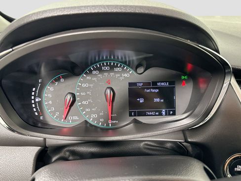 Used 2020 Chevrolet Trax LT w/ LT Convenience Package image 10