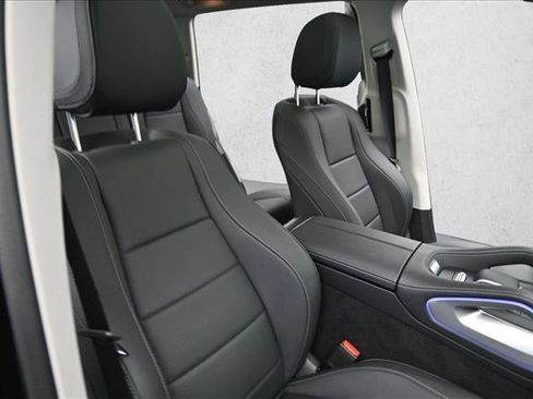 Certified 2026 Mercedes-Benz GLS 450 4MATIC image 30