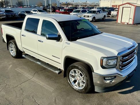 Used 2017 GMC Sierra 1500 SLT w/ SLT Premium Package image 4
