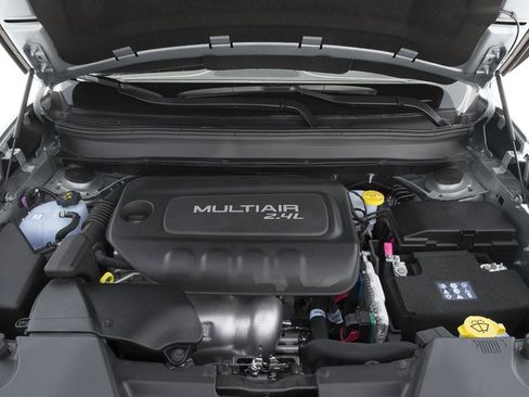 Certified 2016 Jeep Cherokee Sport image 13