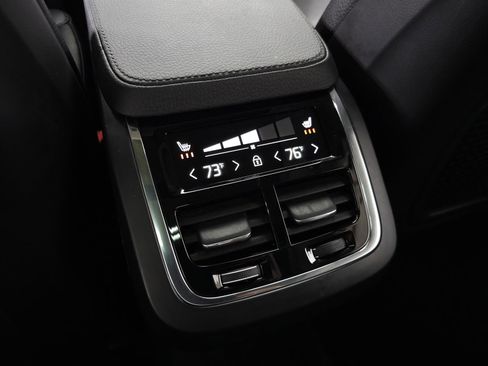 Used 2021 Volvo XC90 T6 Momentum w/ Protection Package Premier AWD/4WD image 30