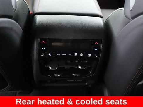 Used 2025 Jeep Grand Cherokee Summit AWD/4WD image 30