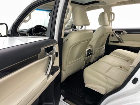 Used 2020 Lexus GX 460 Luxury w/ Accessory Package AWD/4WD image 51
