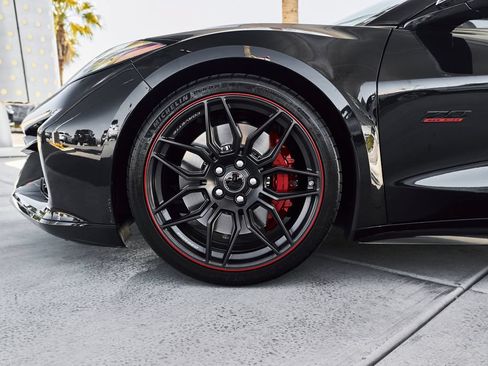 Used 2023 Chevrolet Corvette Z06 RWD image 4