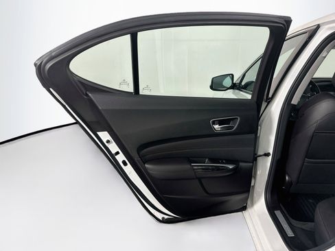 Used 2018 Acura TLX FWD image 25