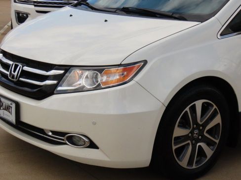 Used 2016 Honda Odyssey Touring image 3