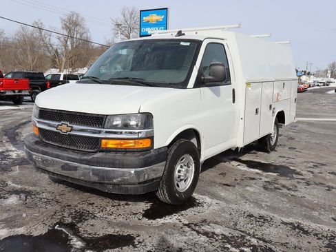 New 2025 Chevrolet Express 3500 w/ Power Convenience Package image 27