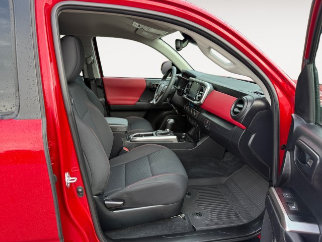 Used 2023 Toyota Tacoma SR5 AWD/4WD image 15