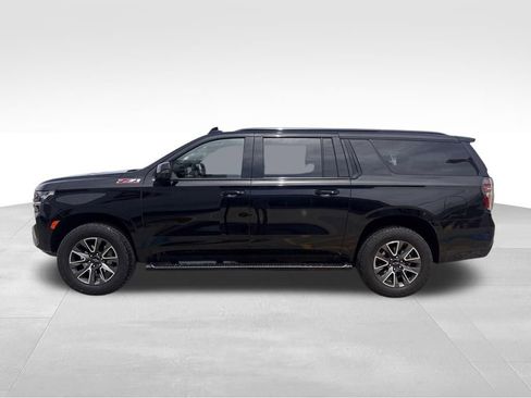 Used 2024 Chevrolet Suburban Z71 w/ Luxury Package AWD/4WD image 4