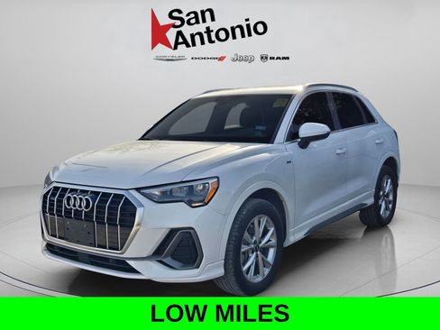 Used 2022 Audi Q3 2.0T Premium image 3
