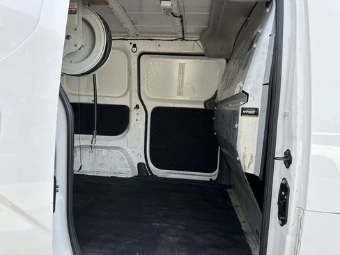 Used 2020 Nissan NV200 S image 29