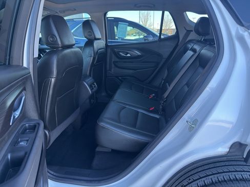 Certified 2022 GMC Terrain SLT w/ Tech Package AWD/4WD image 34