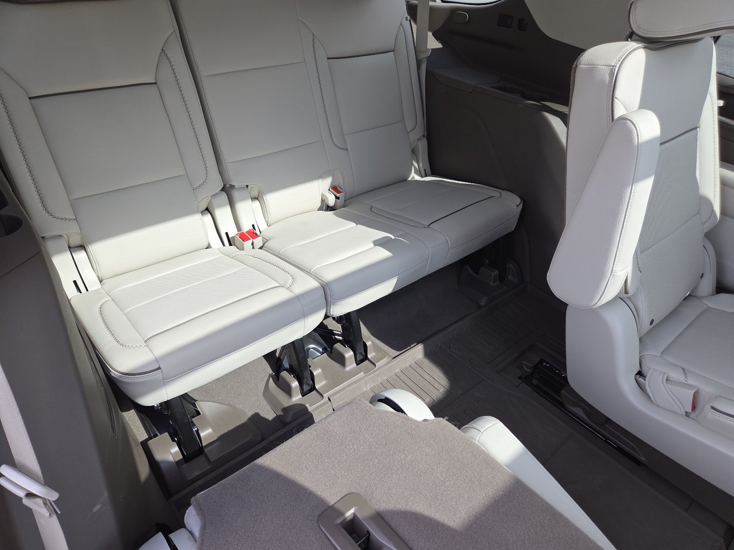 Used 2024 GMC Yukon Denali AWD/4WD image 26